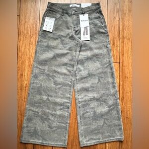 Refrain Women’s Camo Printed Wide Leg Size 5/27
